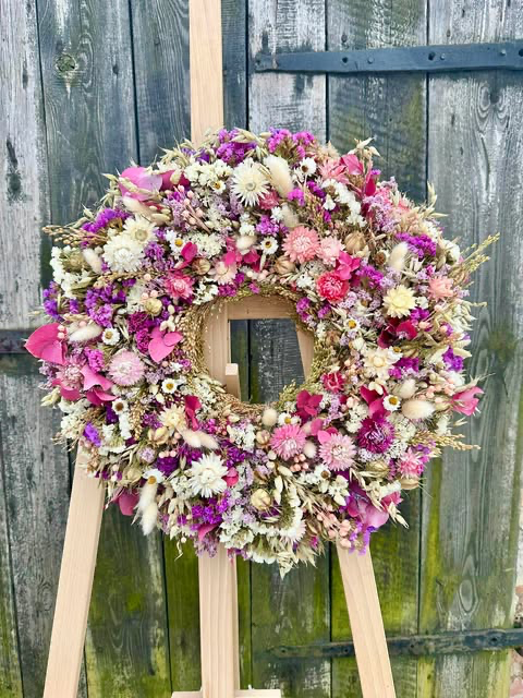 Wianek romantyczny różowo-biały